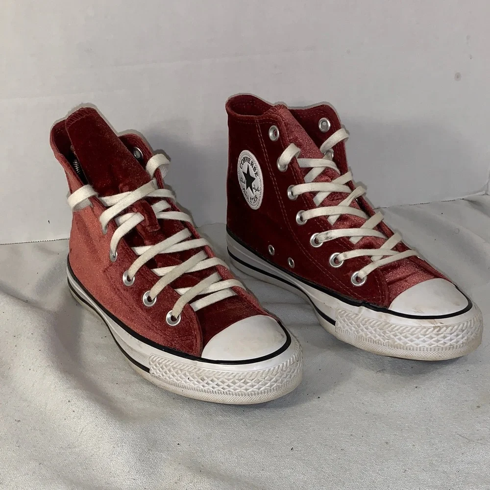 Converse Kids All-Star Chuck Taylor Velvet High Top Sneakers in Burgundy Red